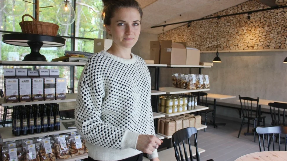– Vi kommer att förutom det vanliga utbudet även att ha stenugnsbakad pizza här,berättar Elsa Skerfe, platschef på Printz bageri i Solberga som öppnar på onsdag.