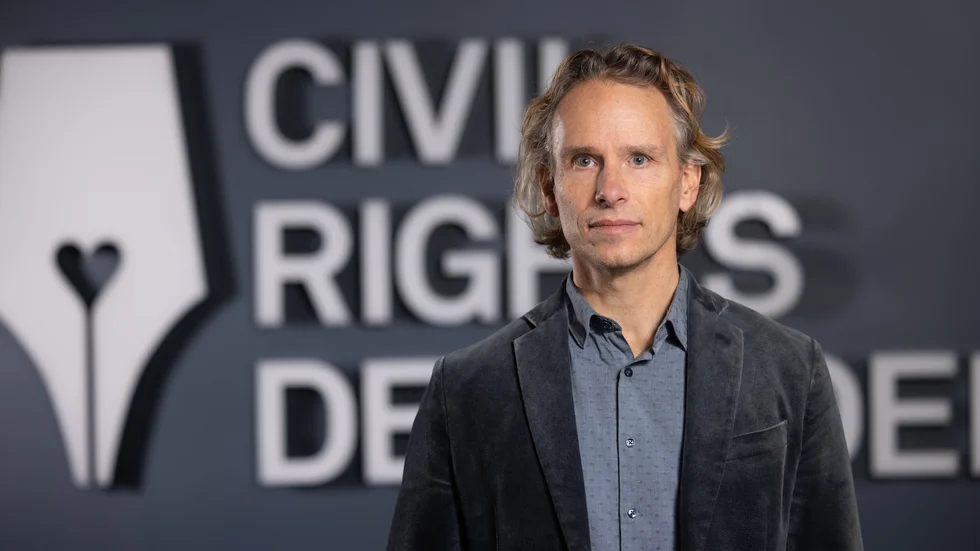 "På grund av hårda inresekrav och osäkra resvägar till EU har över 22 000 människor drunknat i Medelhavet sedan 2014", skriver John Stauffer, chefsjurist Civil Rights Defenders.