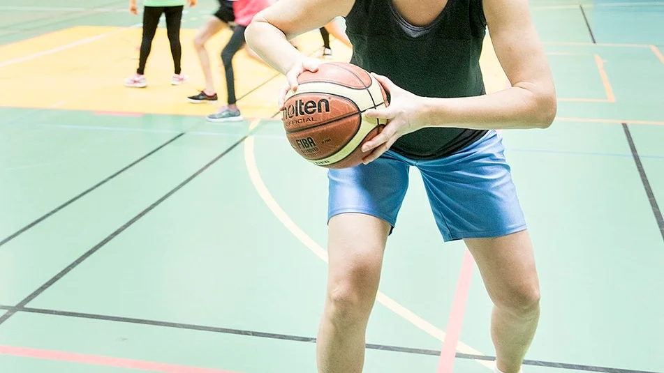 Mona Israelsson förstärker KIF basket i division 2. Hon spelar sin andra match med laget i dag borta mot KFUM Linköping.  FOTO: ROGER CULMSEE