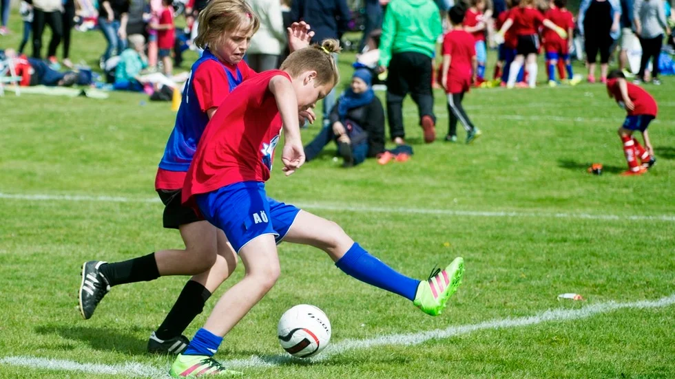Ungdomsfotbollen först ut i nätverksträffarna.