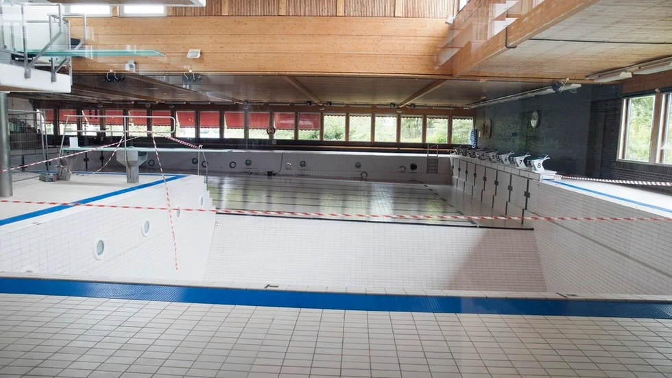 Stor renoveringskostnad av Duveholmshallen blir i förlängning kostsamt för äldrevården, skriver signaturen Lelle.