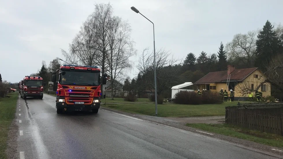 Branden kunde snabbt släckas, men skadorna efter elden, röken och vattnet blev omfattande.