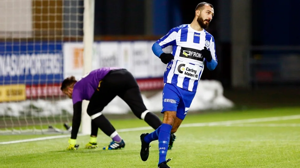 Sezar Al-Hakim svarade för två av Syrianska mål i matchen mot Farsta som slutade 4–1.