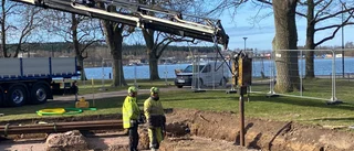 Därför hörs bankande ljud i centrala Motala