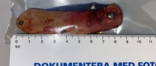 Knivbeväpnad man var nära att ramla ner på spåret