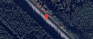 Brinnande fordon påverkar trafiken på väg 374