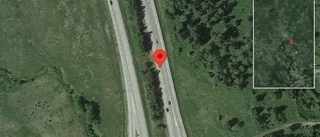 Stillastående personbil på E4 - problem i trafiken