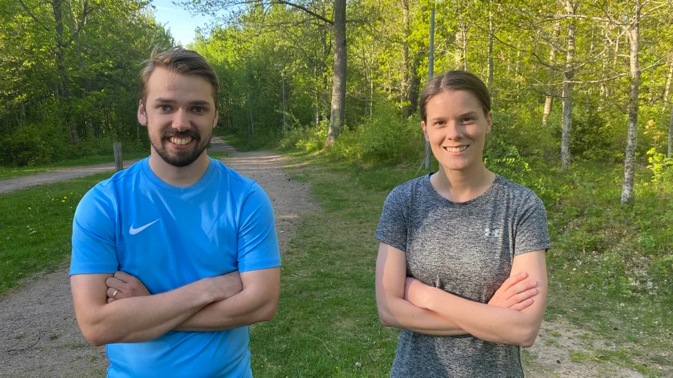 Carl-Magnus Albertsson och Ellen Albertsson från Motala gör båda debut i Göteborgsvarvet 2024. Det började som ett nyårslöfte i vintras, att börja träna mer. Varvet var en lagom utmaning och i vår har de gått arrangörens 18-veckorskurs.