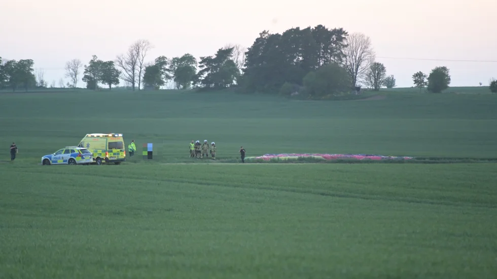 Ballongfärden pågick i cirka en timme. På en åker i Fågelsta blev det problem vid landningen.