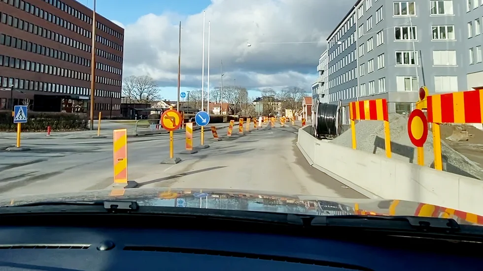 Förbjuden vänstersväng från Tullgatan.