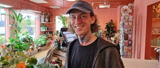 Kärleken gjorde Christian till florist – förnyar klassisk butik