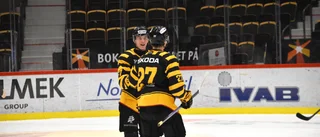 Otäcka smällen – Skellefteå AIK J20:s lagkapten lämnade isen