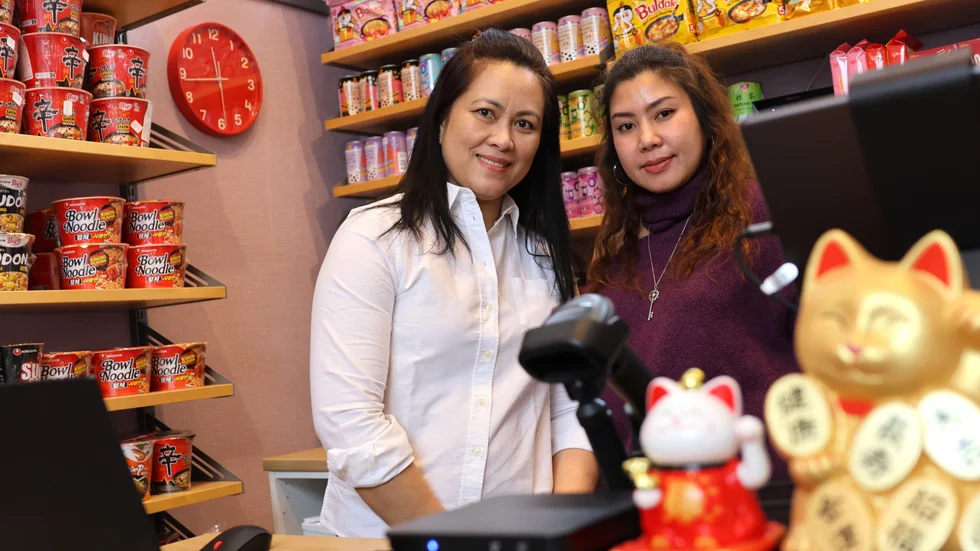Joevy Saria och Jane Eng ansåg att det saknades en utpräglad koreansk butik i staden, och valde att ta saken i egna händer.