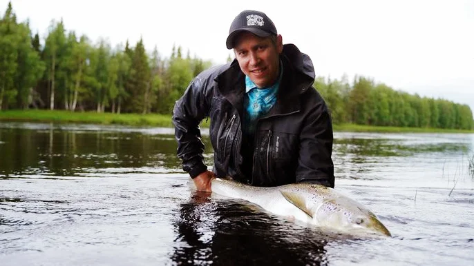 Det här blir en allt mer sällsynt upplevelse. Just den här fisken som fångades av Fredrik Lindvall på fluga mätte 122 centimeter. 