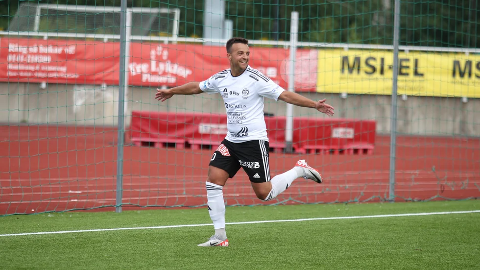 Valon Silka har lämnat Motala AIF efter tio säsonger och nu står det klart att han blir kvar i stan. Ny klubbadress är moderklubben LSW IF i division 4.