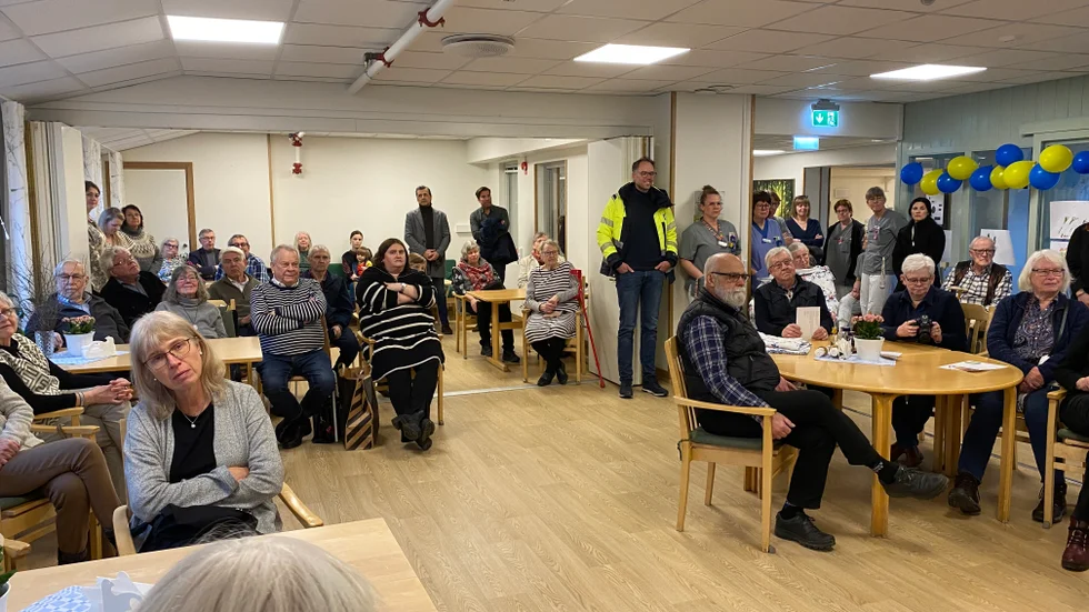 Många deltog vid invigningsfestligheterna.