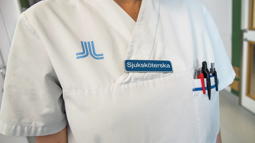 Sjuksköterskorna förtjänar en bättre löneutveckling.  