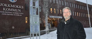 Hoppar av som kommunalråd • Bernhardsson gör en Löfven • "Inget partistöd just nu"