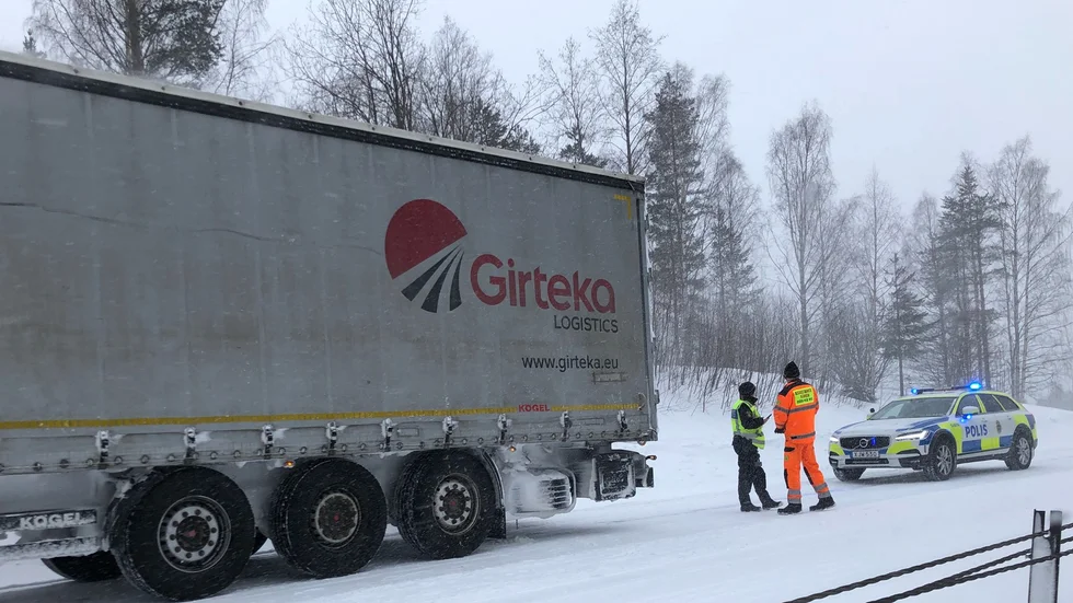 En lastbil var inblandad i olyckan i norrgående riktning på E 4.