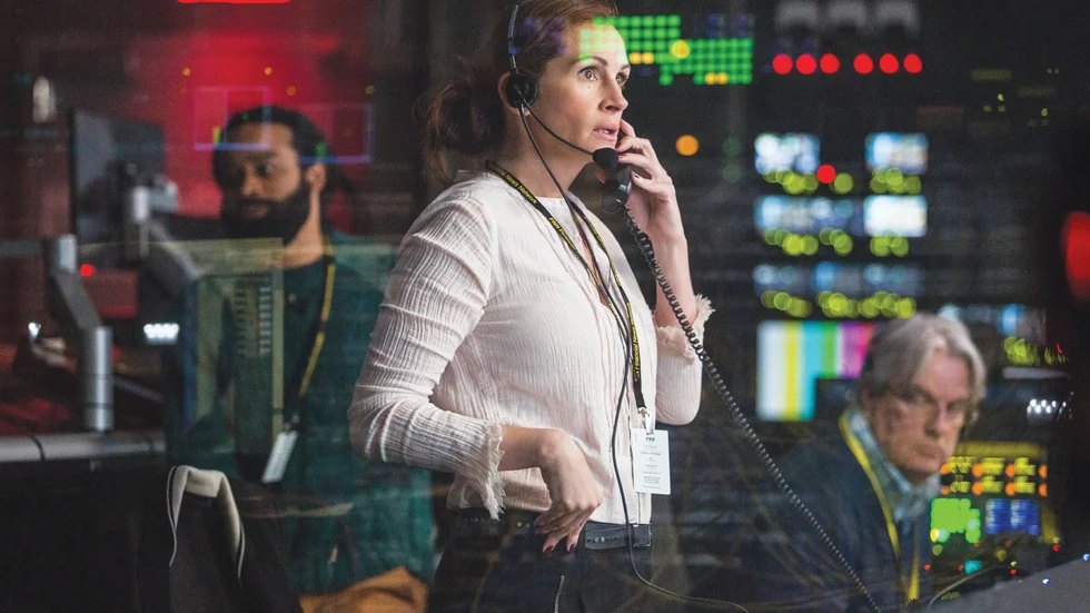 Spänning. Julia Roberts spelar tv-producenten Patty, som blir fast i ett gisslandrama tillsammans med sina medarbetare i "Money monster". Foto: Atsushi Nishijima Foto: Atsushi Nishijima.