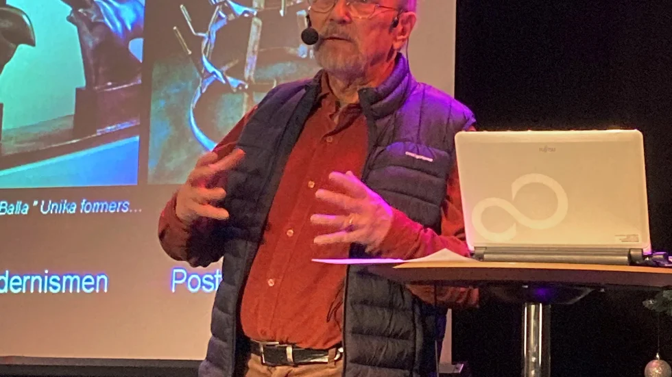 Konsthistorikern och konstnären Bertil Sundstedt föreläste i Piteå kring ämnet konst.