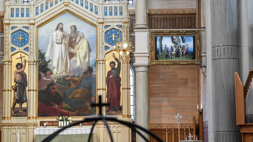 ”Visserligen är det förståeligt att troende vill ha inflytande över vilka musiker som uppträder i kyrkor, men deras uppfattning om Anna von Hausswolffs skapande känns inte helt träffsäker”, skriver krönikören.
