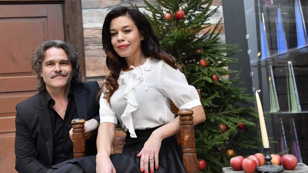 STOCKHOLM 20171204
Erik Haag och Lotta Lundgren är årets julvärdar i SVT under julafton.
Foto: Jonas Ekströmer / TT kod 10030