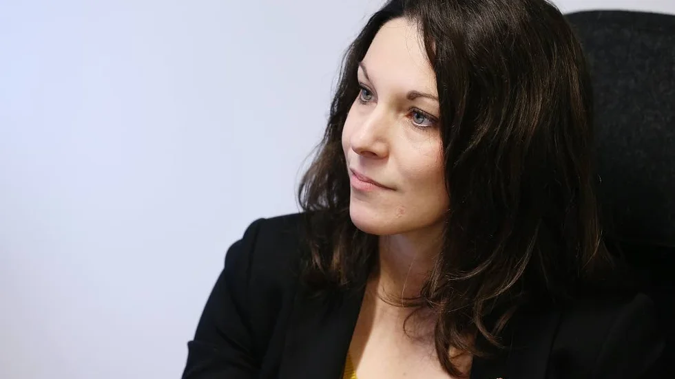 Ny ledamot. Teresa Carvalho (S) vill se mer jämställda pensioner och ett bättre premiepensionssystem.