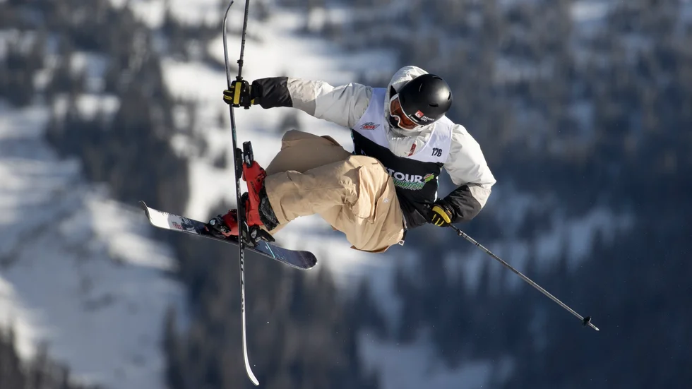 Oliwer Magnusson och de andra freeskiingsvenskarna får en dag extra vila i Mammoth Mountain. Arkivbild.