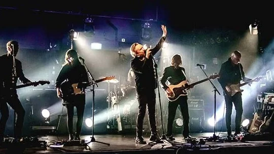Lars Winnerbäck spelade i somras på Södra teatern i Stockholm. Nu kan man se framträdandet igen.