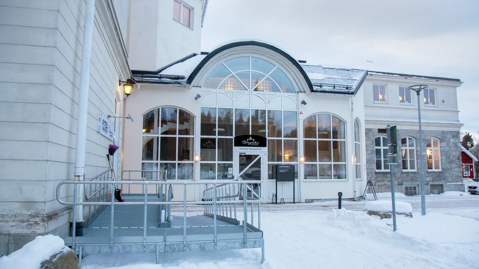 Tallbacka, Ast-klasserna och Språkslussen har nu en gemensam rektor. I en utredning under våren ska den nya rektorn Anna-Catrin Sundström titta närmare på huruvida verksamheterna ska bli en resursskola. 