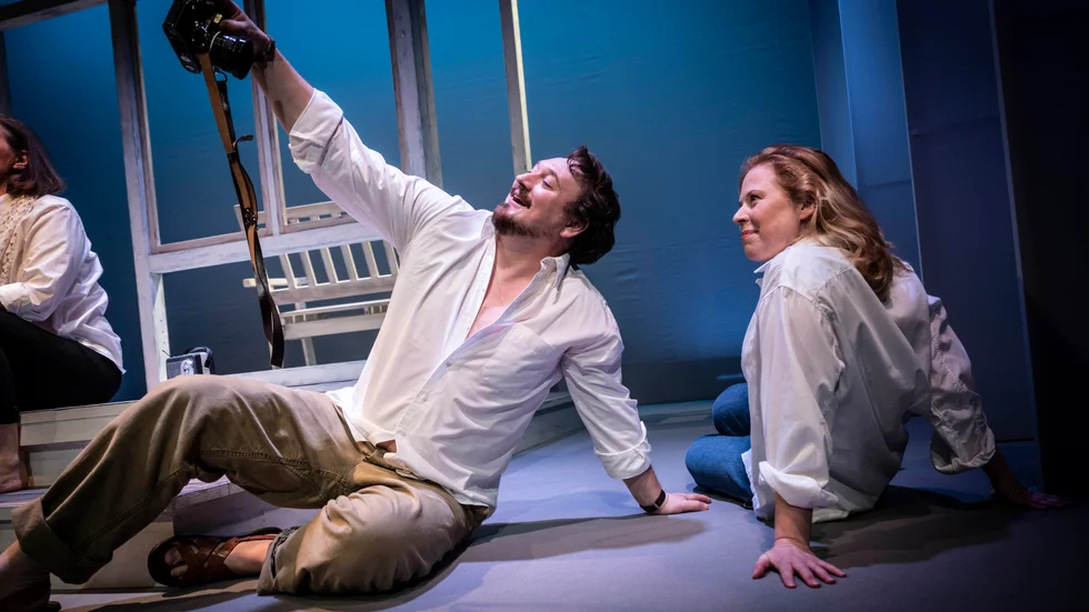 Jonas Hallman Driessen och Therése Lindberg i "Broarna i Madison County" på Norrbottensteatern. Pressbild.
