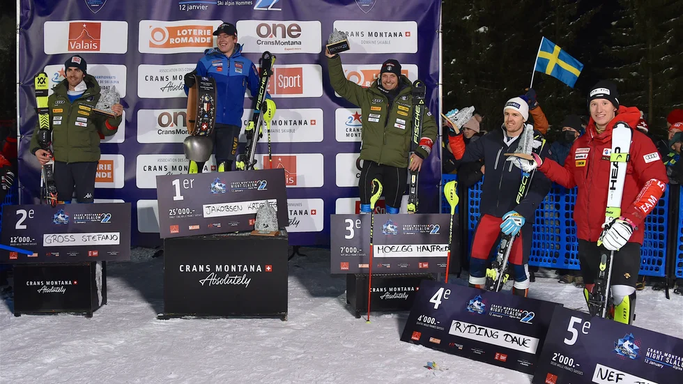 Kristoffer Jakobsen, Storklinten AK, högst upp på pallen i Crans Montana.