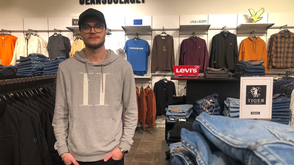 Jeansbolaget i Piteå är en av de butiker som fått avslag på sin ansökan om tillträdesförbud för en person som ställt till problem. "Jag jobbade inte här då men jag antar att man kom till en punkt där situationen var ohållbar", säger Adrian Sandberg, butikschef.