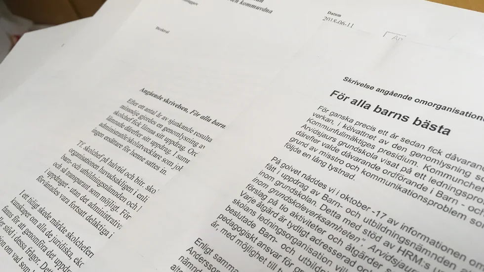 Skolpersonal efterlyser samverkan och kommunikation i skrivelse till kommunfullmäktige. ”Förtroendekrisen som beskrivs i såväl genomlysning som i den efterföljande rapporten är något som vi känner igen och det är tyvärr en förtroendekris som bara vuxit sig större under det gångna året”.