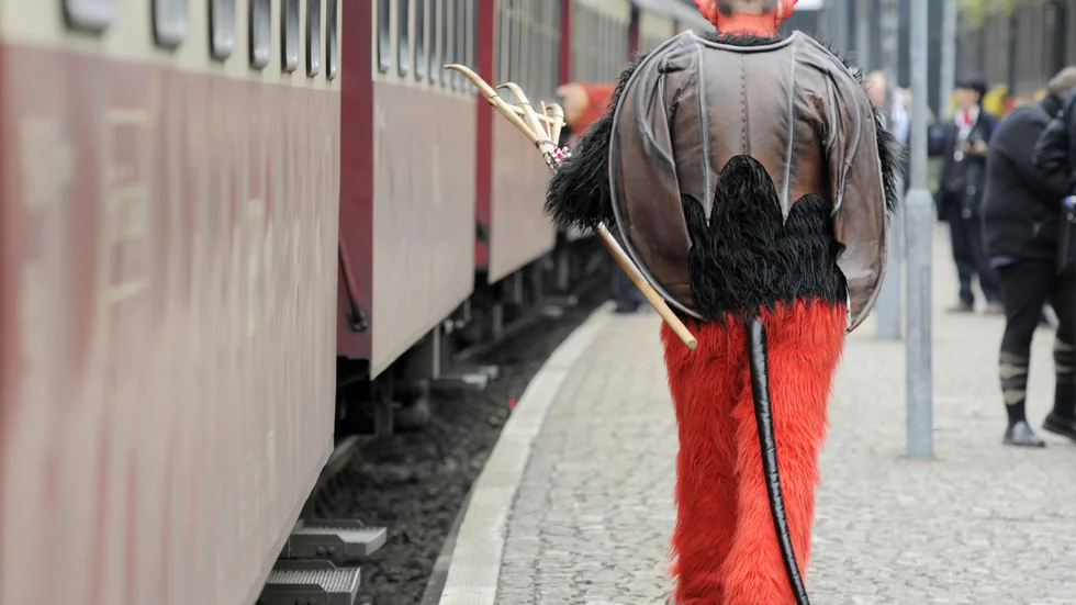 Mannen fick avslag på Lucifer på grund av namnets starka koppling till djävulen och satan.