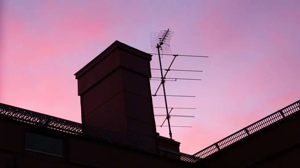 Krogen i Öregrund installerade och eldade i två eldstäder utan att ha fått startbesked från kommunen. Genrebild.