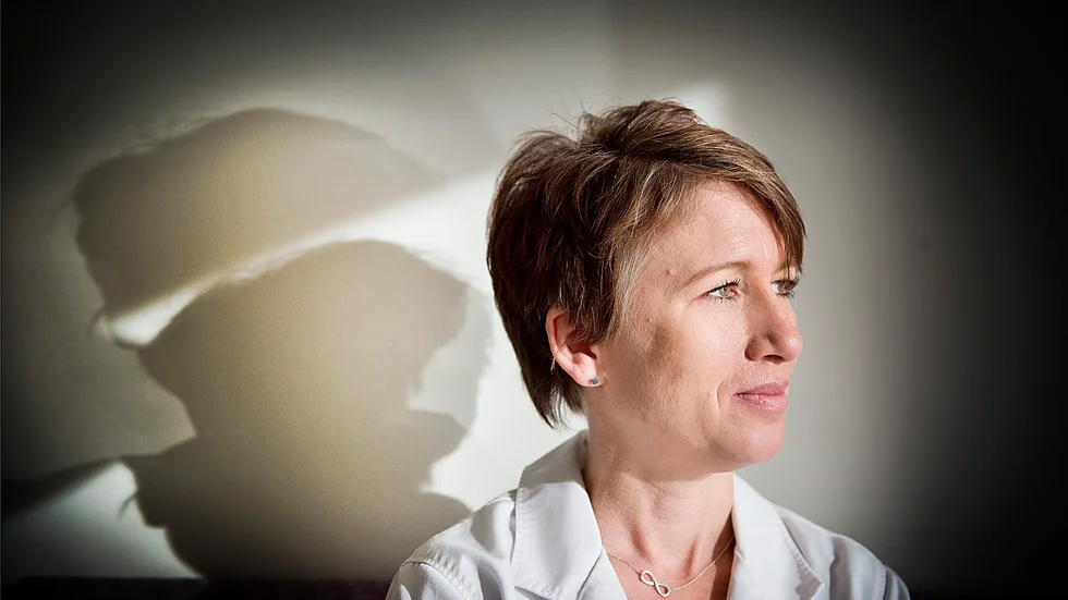 Hemma. Elin Lindström förklarar att hon inte känner sig avskräckt utan tar gärna på sig ytterligare uppdrag som hjälparbetare, någonstans i världen. Foto: Lars Eriksson.