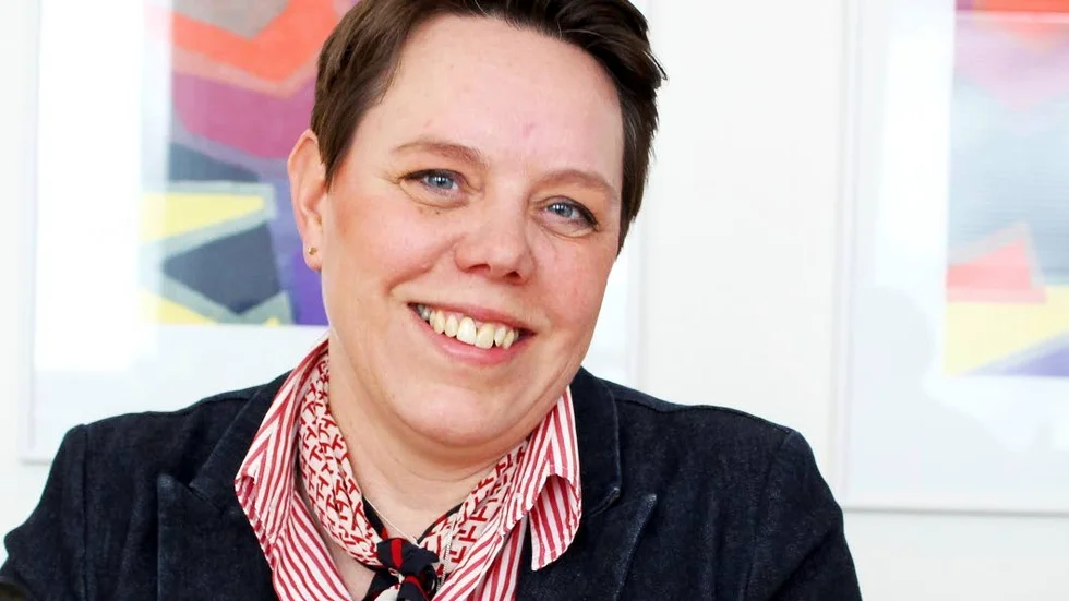 Marie Morell (M).