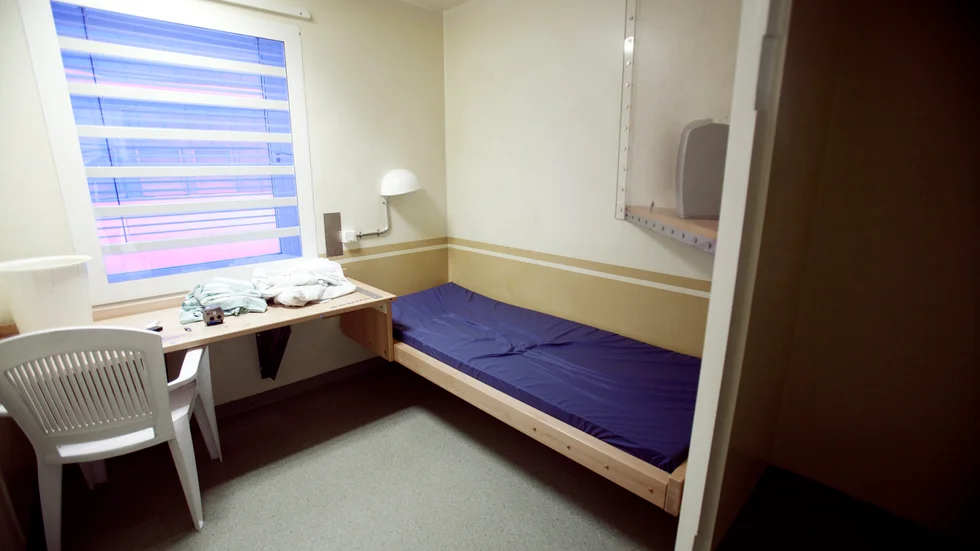 Förnekar i häktet. De åtalade menar att det inte begått något brott. Foto: AnnaKarin Drugge.
