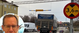 "Bondfångaren" på plats – ska varna lastbilsförare för att köra in i järnvägsbron: "Hoppas trafikanter ska stanna i tid"