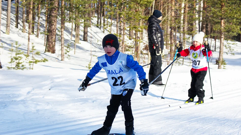 Tjamstanloppet är, precis som Norsjöloppet, en tävling som framförallt lockar ungdomar. Nilas Lindén, IFK Umeå, och Thea Larsson, Malå IF åkte i klassen Knatte mix.