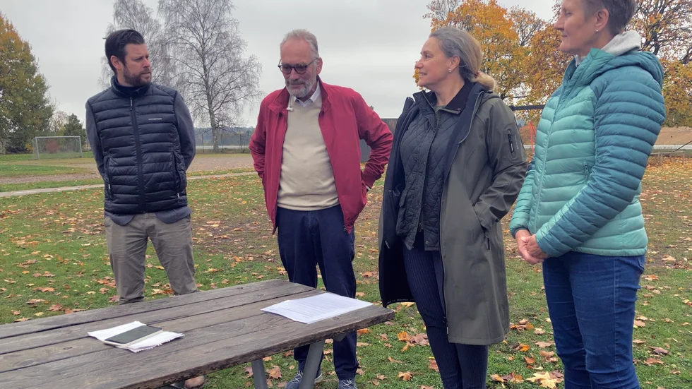 Mats Denninger (C), tvåa från vänster, blir ny ordförande i barn- och ungdomsnämnden i Nyköping. Jonas Jegers (C), längst till vänster, ersätter Denninger som vice ordförande i vård- och omsorgsnämnden och Maria Lindeborg (C) tar över Jegers plats som ersättare i samma nämnd. Martina Hallström (C), tvåa från höger, är kommunalråd.