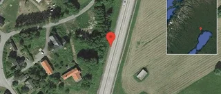 Singelolycka på E4 - helt stopp i ett körfält