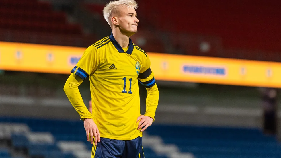Pontus Almqvist gjorde innan ryska ligans landslagsuppehåll sitt första mål för Rostov och tvingade i påskhelgen fram 1–1-målet mot topplaget Spartak Moskva.
