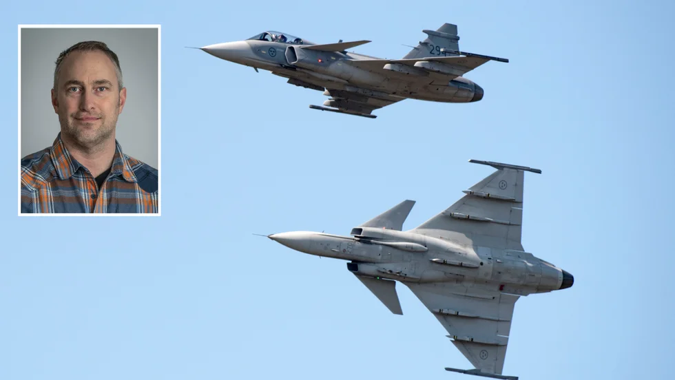 "Just lågflygning kan upplevas som väldigt högljutt och bullrigt men det är en del av vår verksamhet. Vi har rätt att flyga ner till 30 meters höjd", säger Jesper Sundström, kommunikationschef F21.