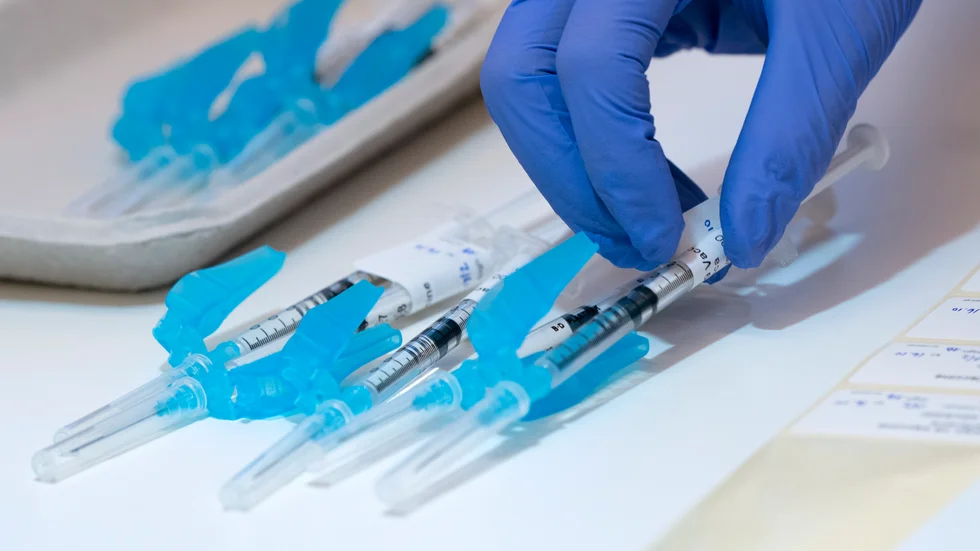 Det bör vara upp till var och en om man accepterar Astra Zenecas vaccin, skriver Jan Härdén.