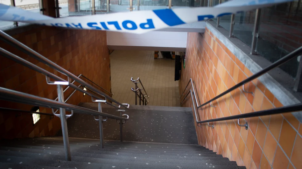 Polisen har spärrat av stora delar av resecentrum.