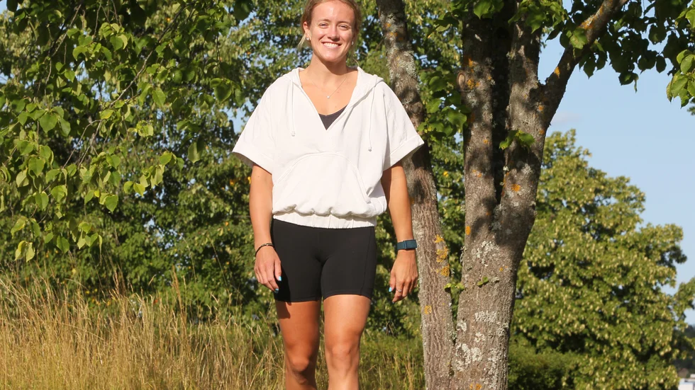 Sydney Brodt kommer från en hockeyfamilj och stod på skridskorna stod som tvååring. Nu plats i Linköping för att frälsa LHC i vinter.