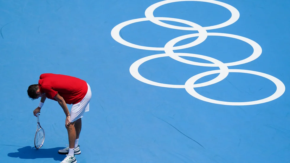 Daniil Medvedev är vidare i OS-tennisen – trots allt.